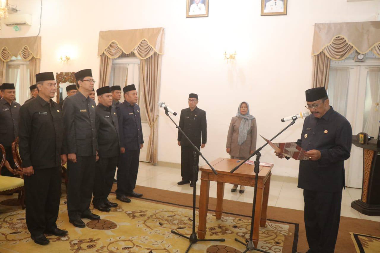 PELANTIKAN PEJABAT ESELON IIb,  BUPATI " TUMBUHKAN BUDAYA KERJA YANG BAIK,  OPTIMALKAN LAYANAN PUBLIK"