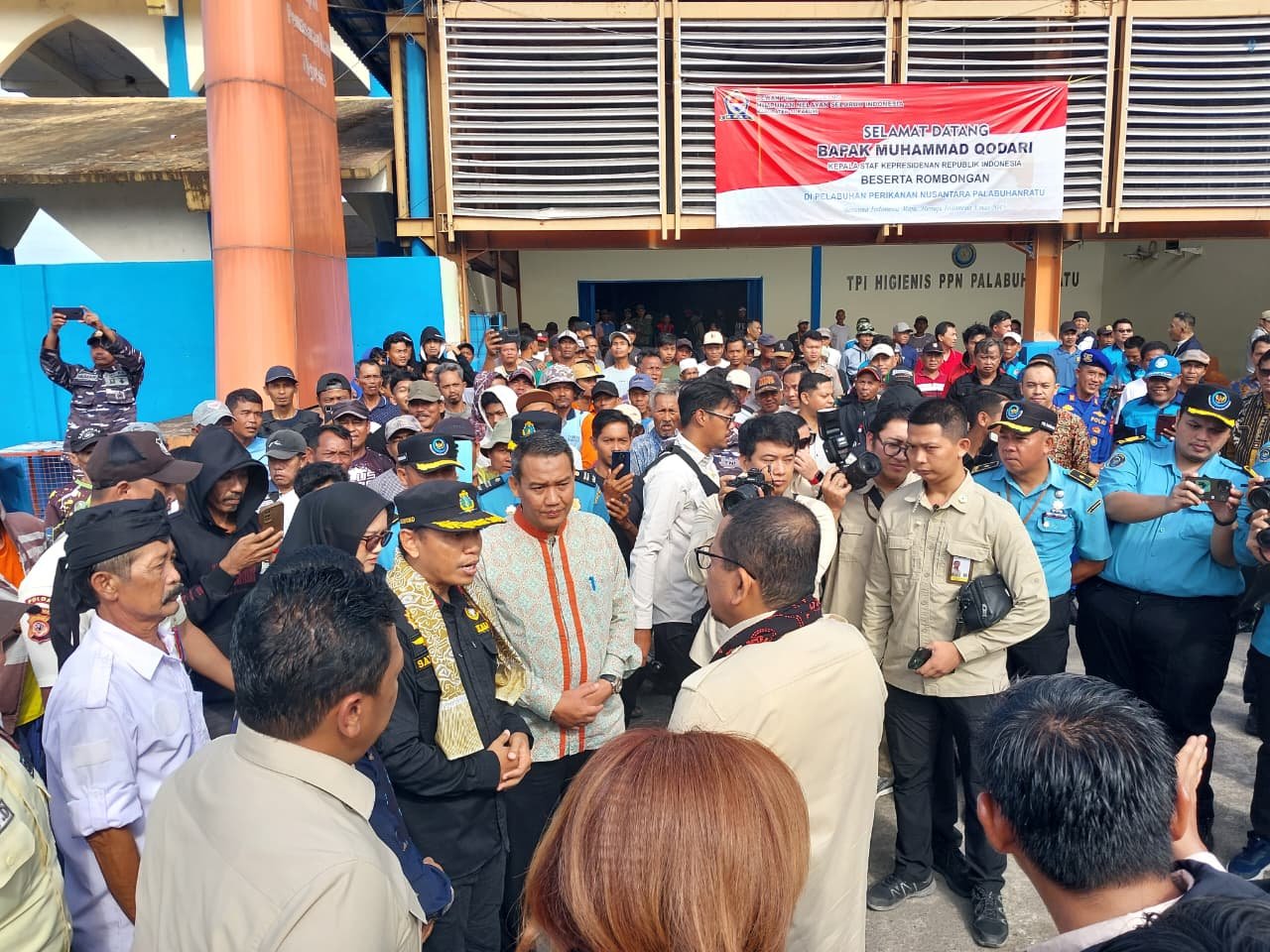 KEPALA STAFF KEPRESIDENAN  BAPAK MUHAMMAD QODARI MELAKUKAN KUNJUNGAN TERKAIT ASPIRASI NELAYAN  SUKABUMI